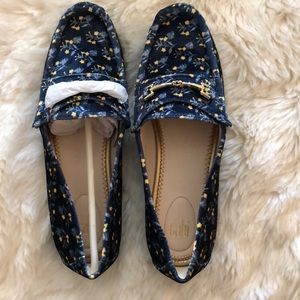 CAbi Blue Velvet (flower print) Loafer -10Med (US) NEW!